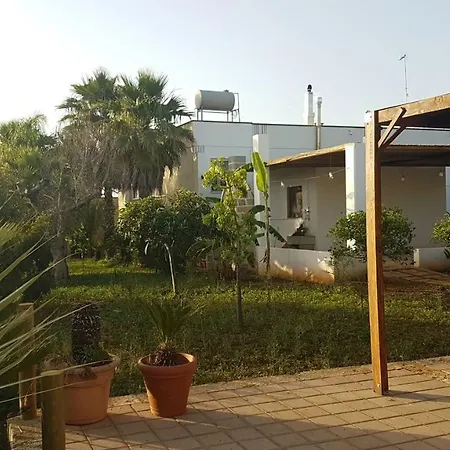 Tenuta Artanisi بيت للعطل